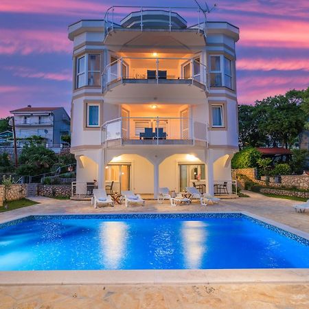 Bella Adria Apartmani Dramalj Buitenkant foto